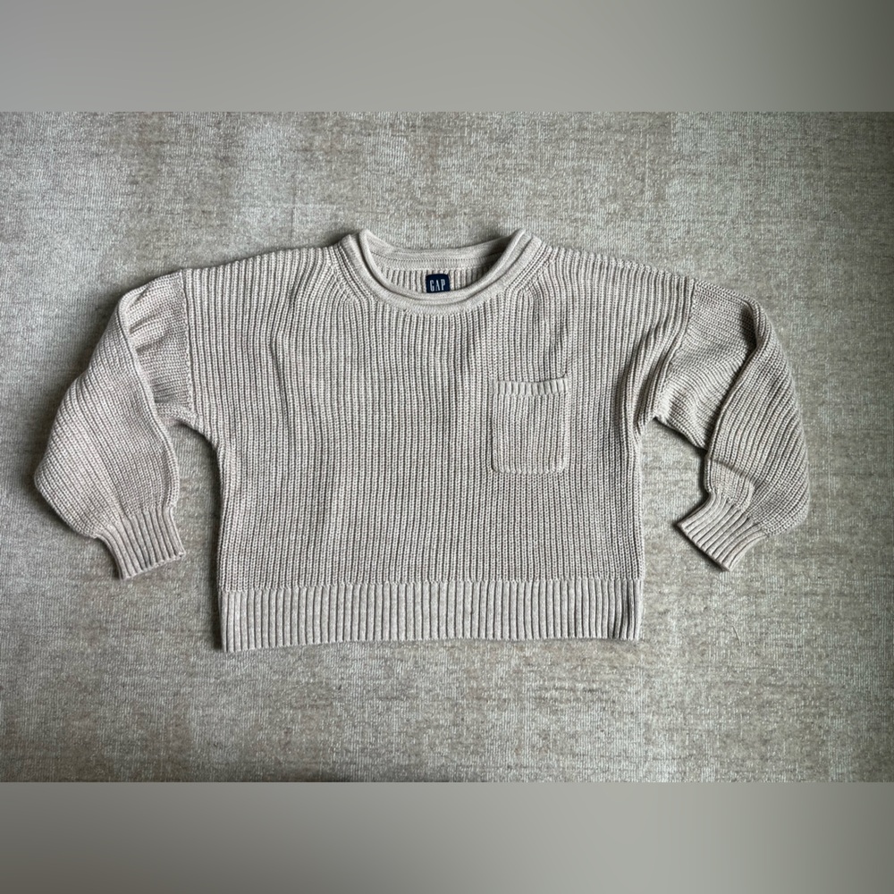 Gap women’s sweater tan